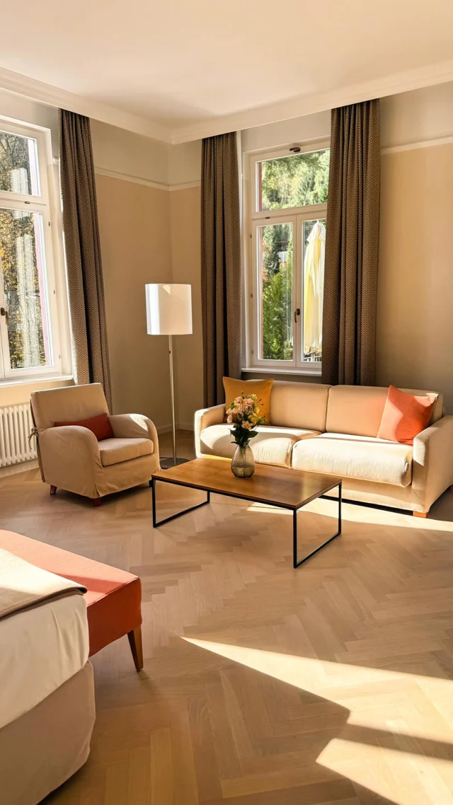 🇩🇪 Bereit für eine Auzeit? Buchen Sie jetzt Ihren Herbst-Wohlfühlzimmer im Ayurveda Parkschlösschen! 🍁🍂🧡  👉  Jetzt anfragen! Link in Bio  ✦✧✦✧  🇬🇧 Ready for a break? Then book your autumn wellness room at Ayurveda Parkschlösschen! 🍁🍂🧡  👉  Enquire now! Link in bio.  • • • • • • • •  #ayurvedaparkschloesschen #ayurvedalifestyle #ayurvedadeutschland #ayurvedakurdeutschland #ayurvedahotel #panchakarma #hotelinspiration #trabentrarbach #mosel #ayurvedakurdeutschland #herbstferien #herbstauszeit #fallbreak #autumnbreak