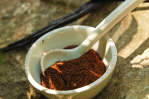 Ayurvedischer Tipp gegen Heißhunger: Vanillemilch | Ayurveda Parkschlösschen Health Blog